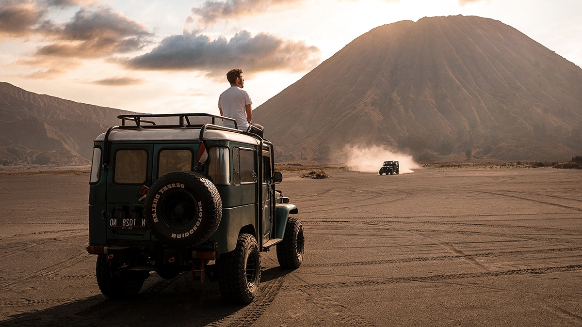 Paket Wisata Bromo 2D1N – Jelajah Lautan Pasir Bromo