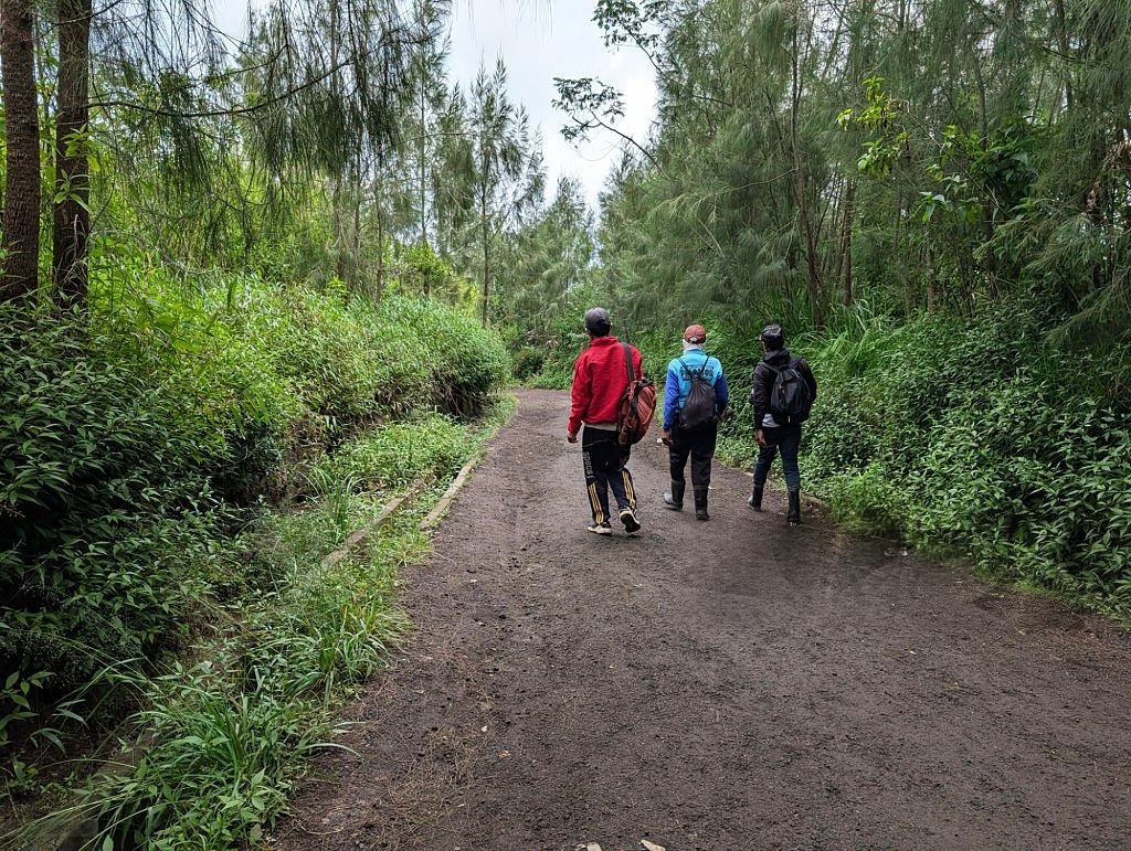 Pendakian menuju Kawah Ijen