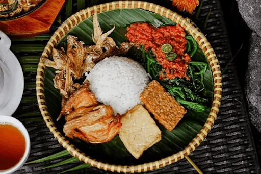 Sego Tempong khas Banyuwangi pedas legendaris