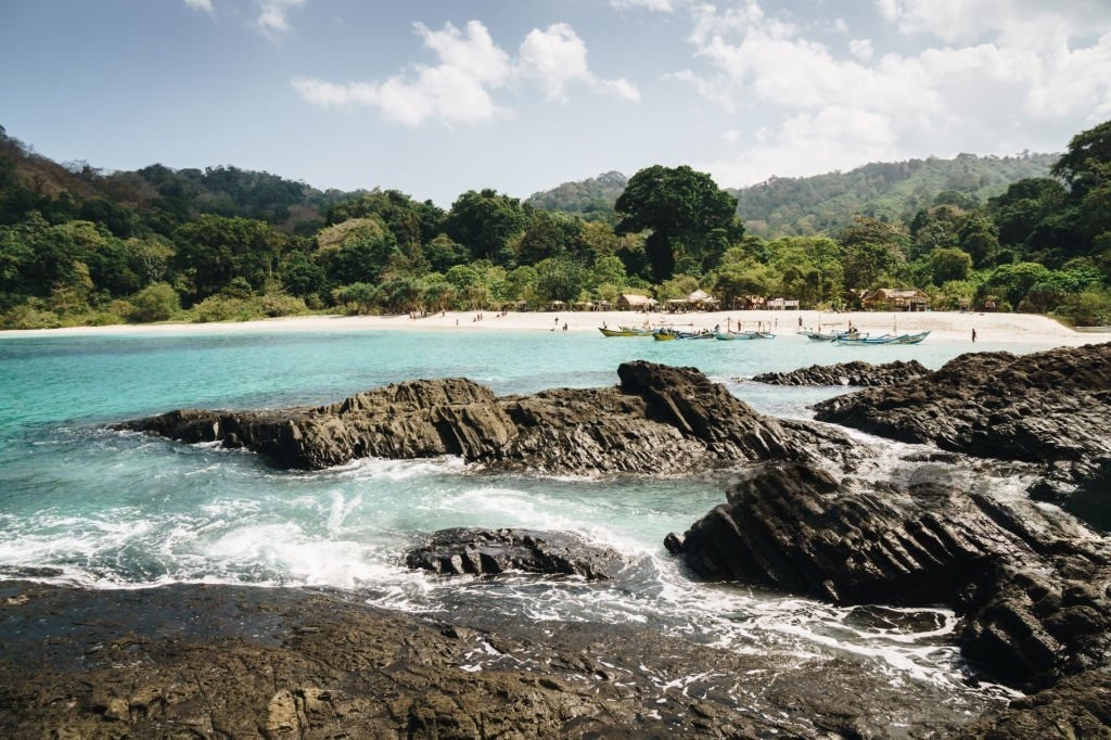 Pantai hidden gem Banyuwangi