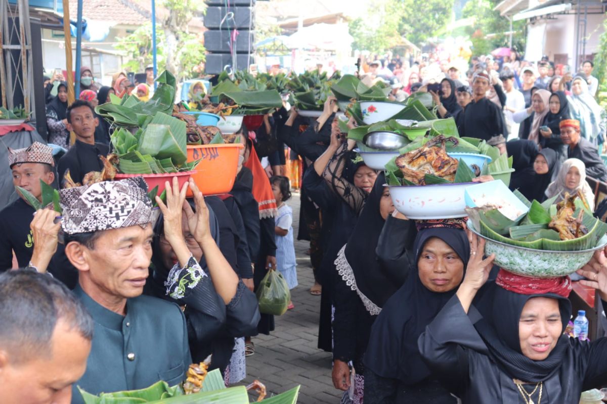 Suasana desa masyarakat Osing di Banyuwangi dekat Kawah Ijen